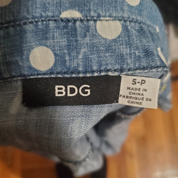BDG Polka Dot Denim Button Down Shirt Blue and White Size S - Picture 8 of 9